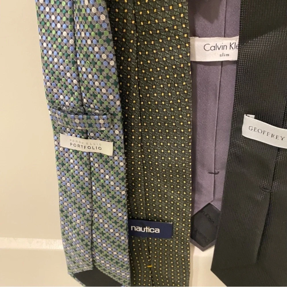4 Designer Mens ties Calvin Klein Slim Fit -G. Beene -Nautica-Perry Ellis